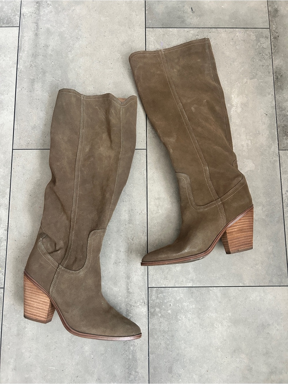 Blondo waterproof suede wrangle tall tan boots 8